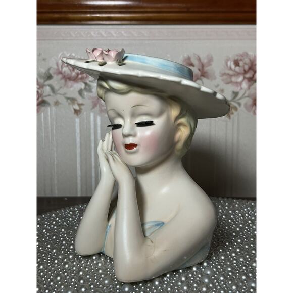 Vintage Lefton White 2900 Lady Head vase, Brimmed Hat No Foil - Picture 8 of 15